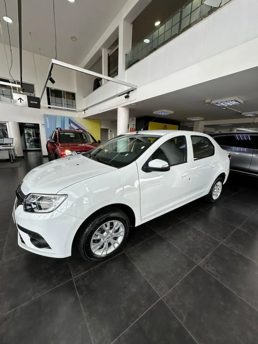 Renault Logan Life +