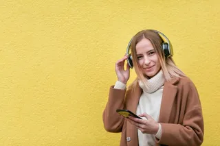 Uso de auriculares en la calle