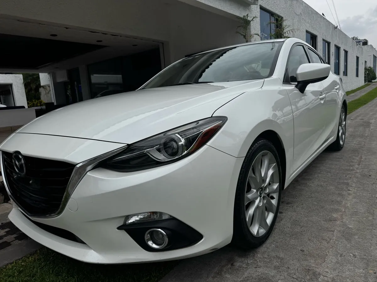 Mazda Mazda 3 2015