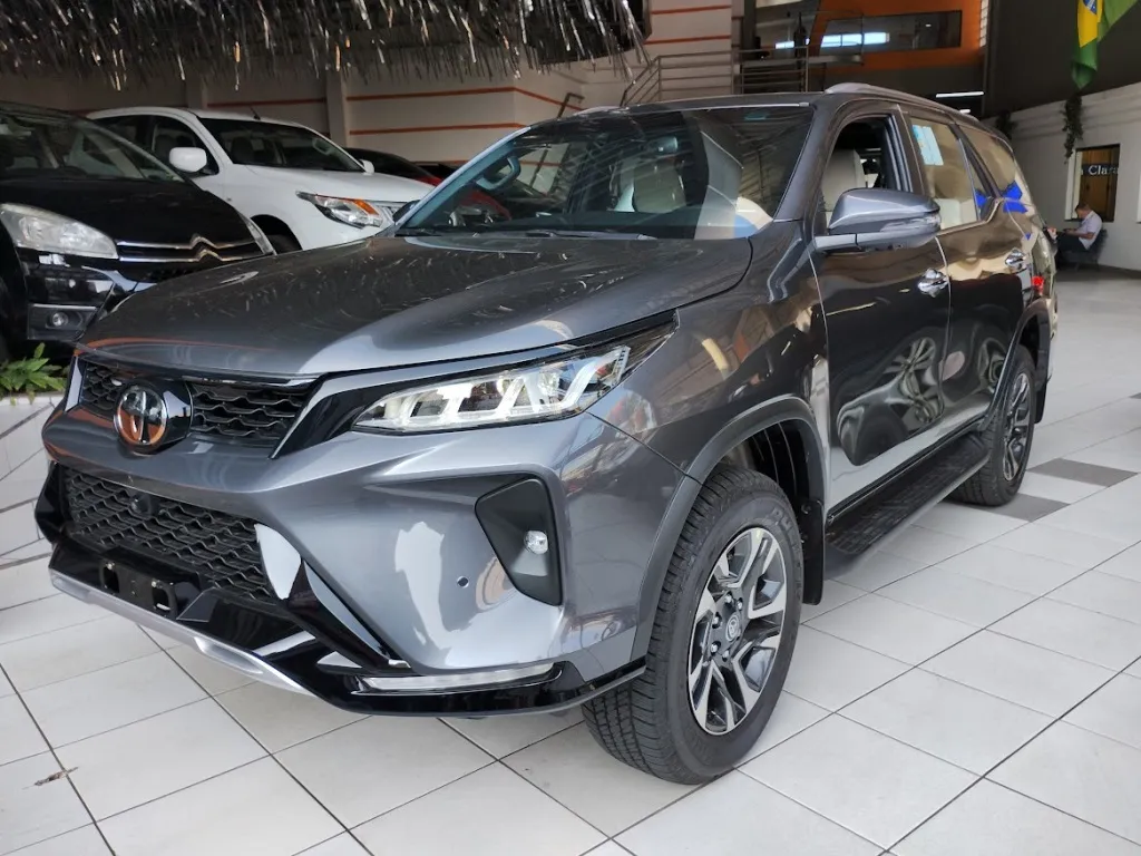 Toyota Hilux Sw4 2.8 D-4d Turbo Diesel Diamond 7l 4x4 Automá
