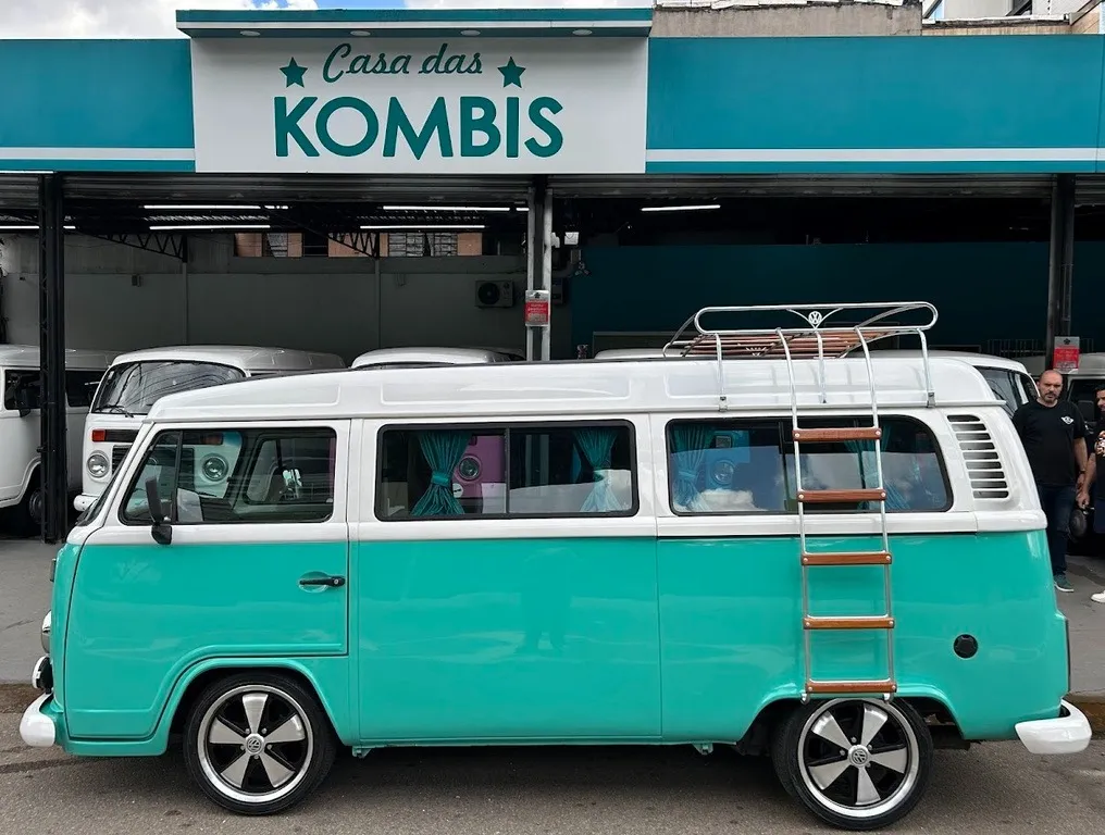 Volkswagen Kombi 1.4 Standard Total Flex 3p