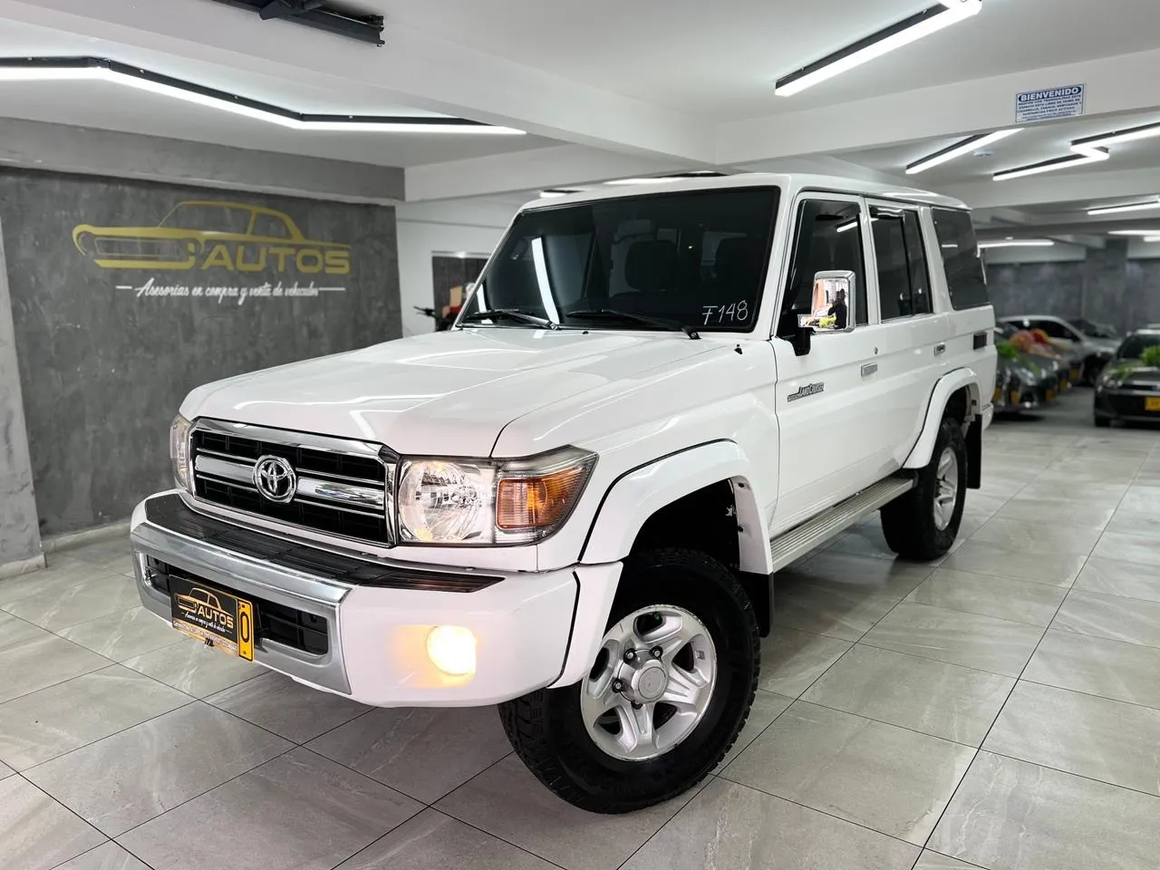 Toyota Land Cruiser Mt 76 4*4 2015