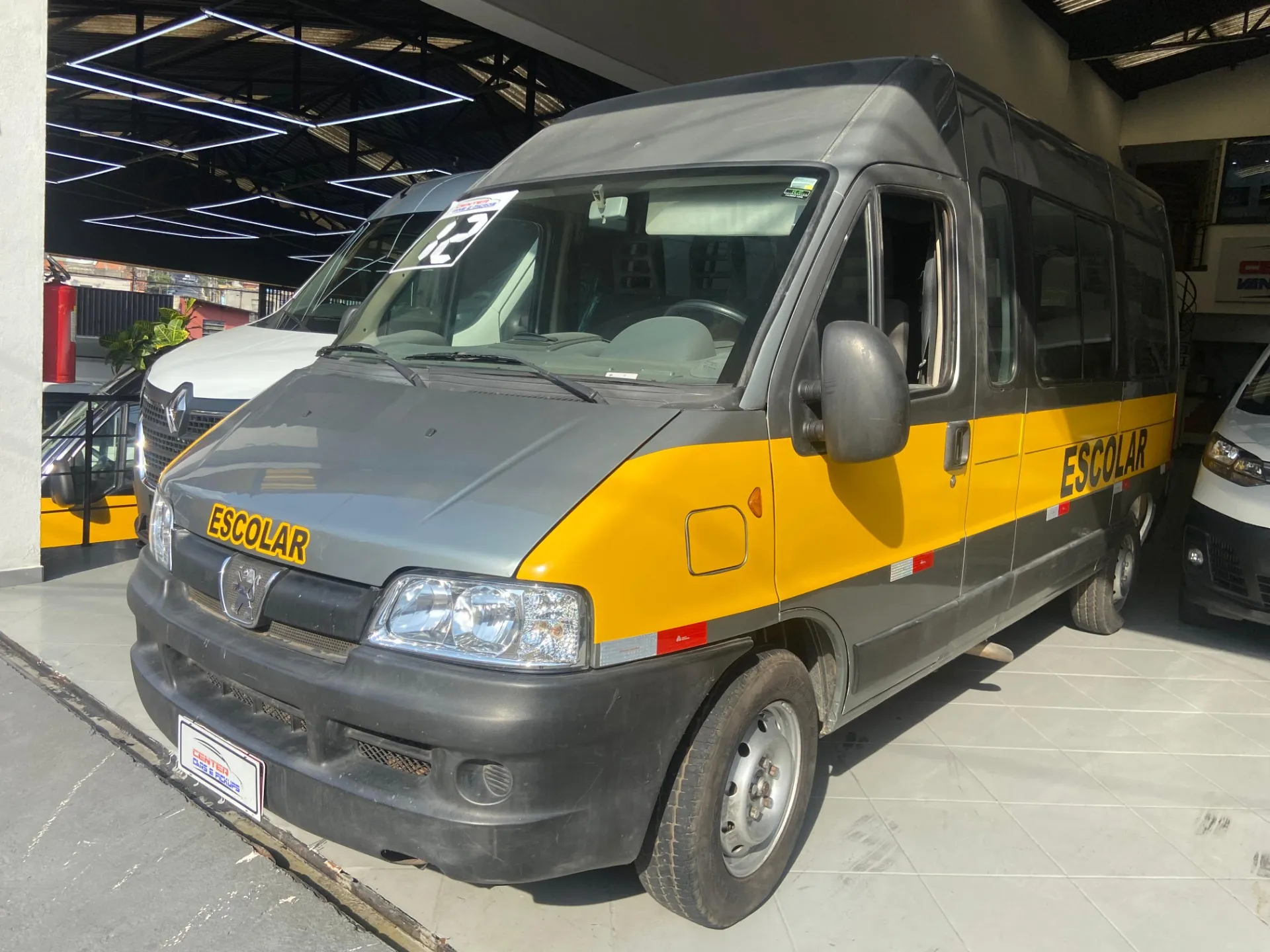 Peugeot Boxer 2.3 Hdi 330 Passageiro 16 Lugares 8v Diesel 3p