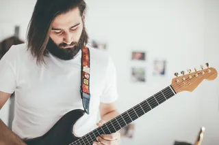Guitarras Fender Pau Ferro vs Rosewood: ¿cuál elegir?