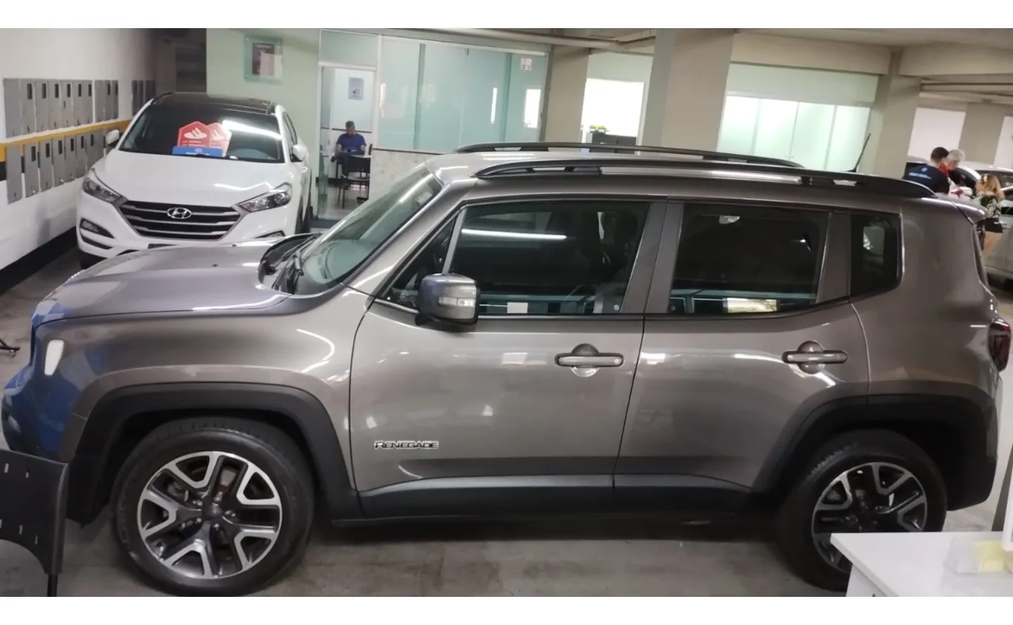 Jeep Renegade 1.8 16v Flex Longitude 4p Automático