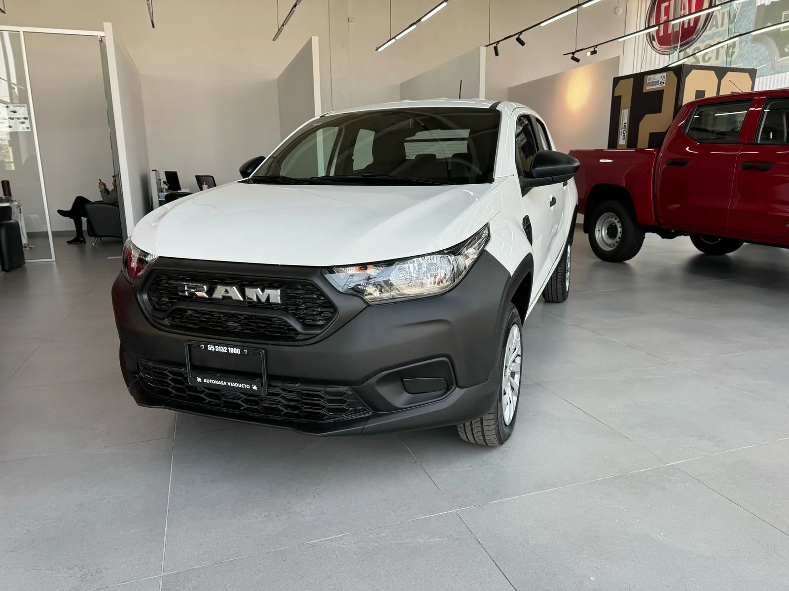 Ram 700 Tradesman Doble Cabina