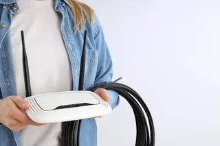 aprenda como reiniciar y restablecer un modem 