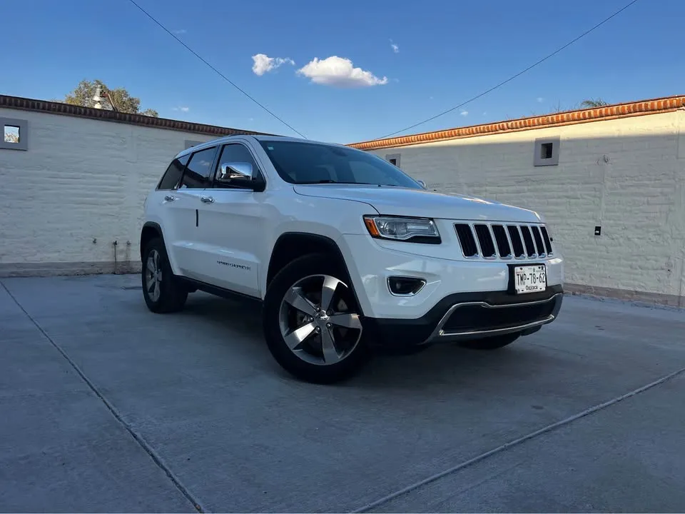 Jeep Grand Cherokee 3.6 Limited Lujo V6 4x2 At
