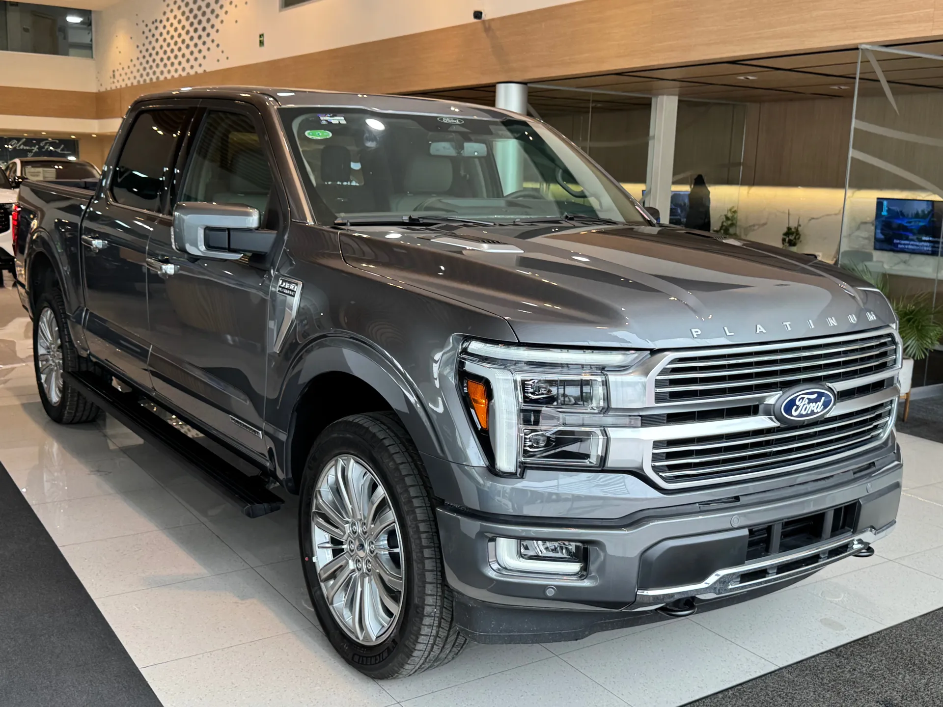 Ford Lobo 3.5 V6 Hev Platinum Plus 4x4 At