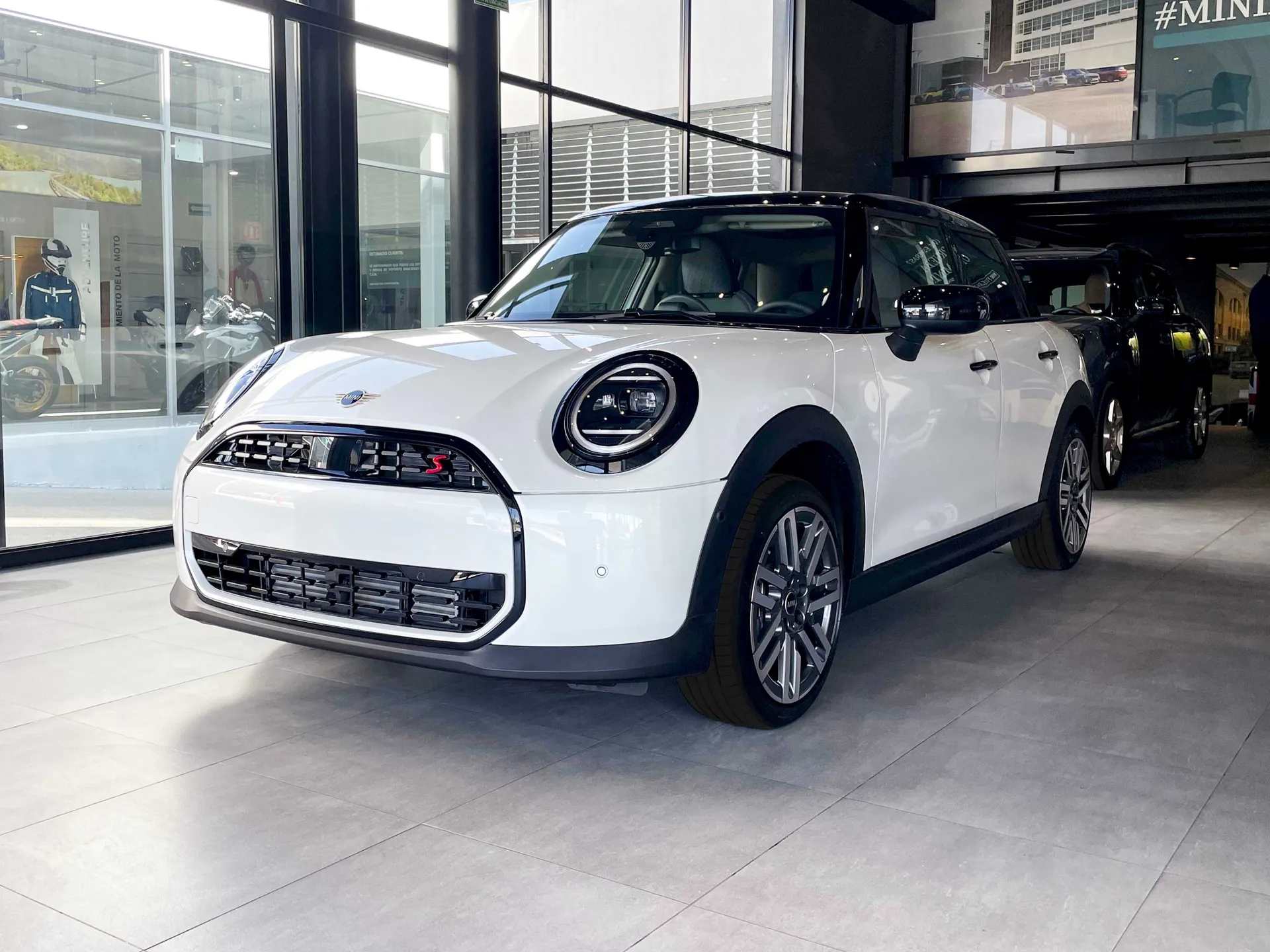 Mini Cooper 2.0 S At 5p