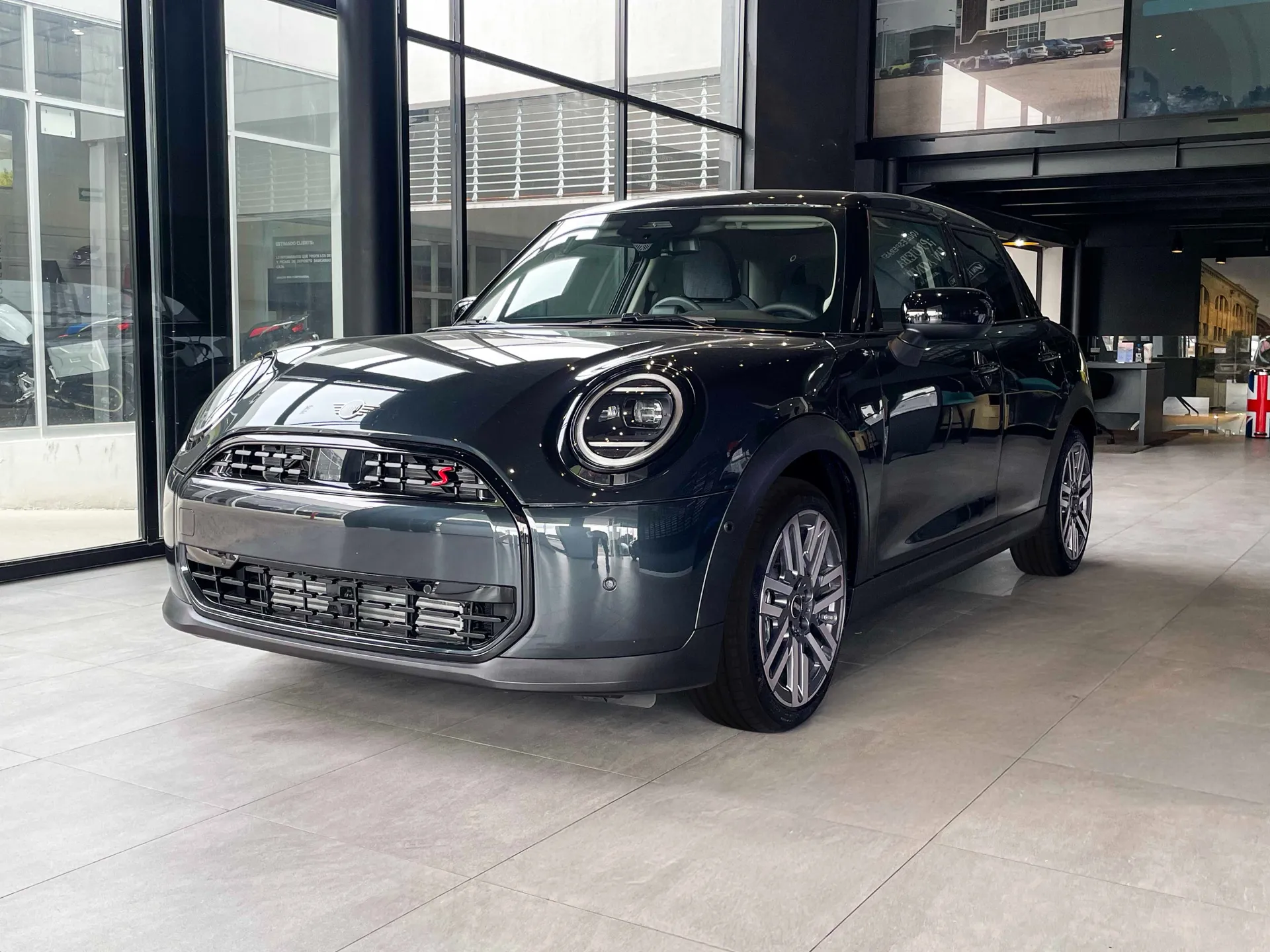 Mini Cooper 2.0 S At 5p