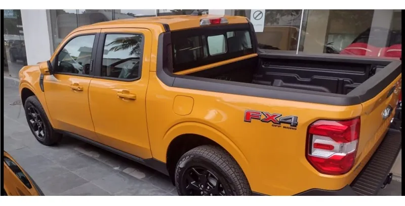 Ford Maverick 2.5 Hybrid Lariat E-cvt