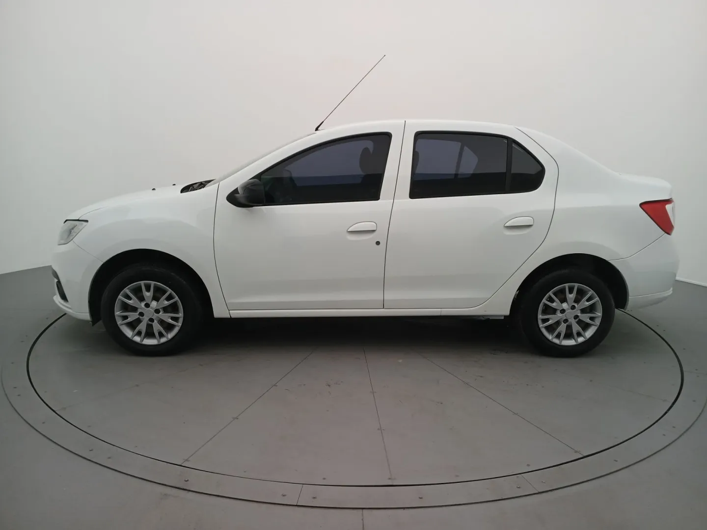 Renault Logan 1.6 16v Sce Flex Zen Manual