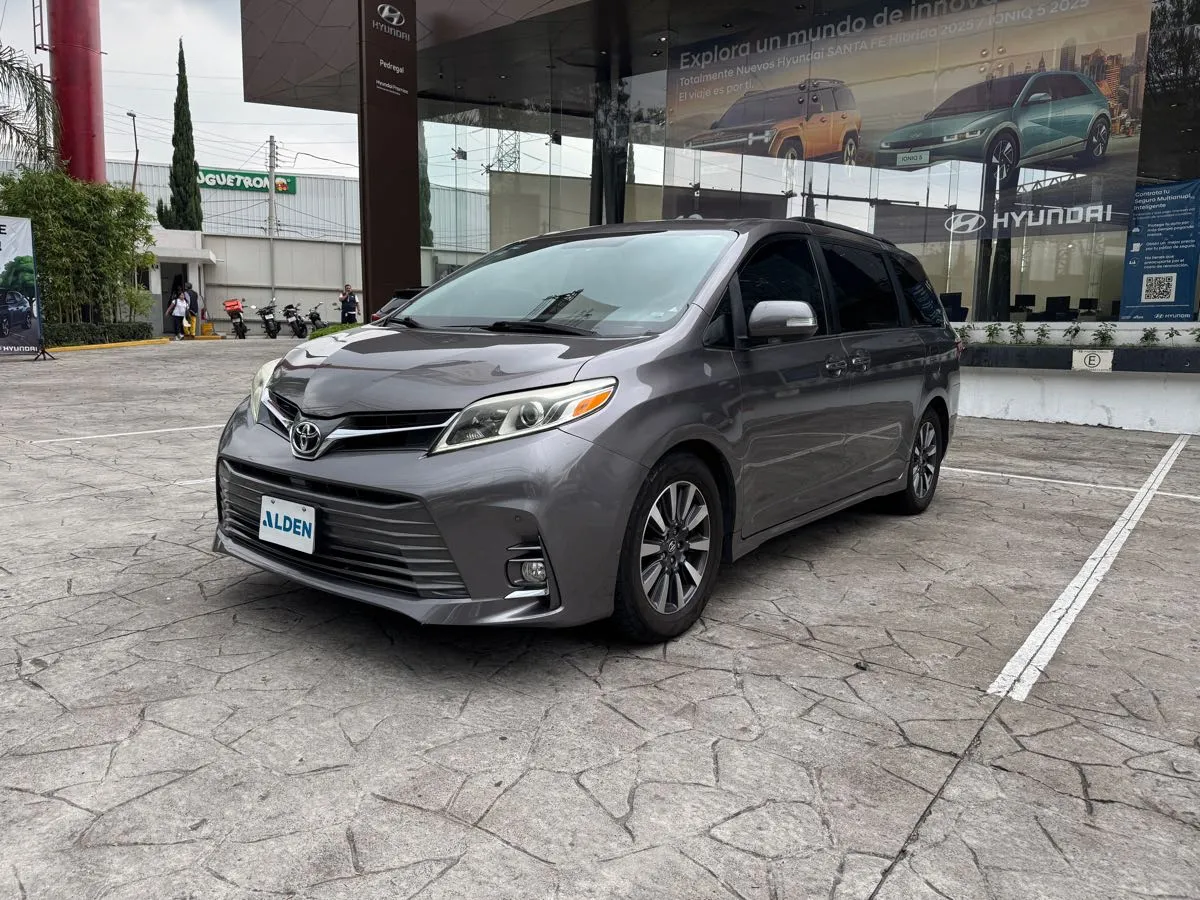 Toyota Sienna 2019