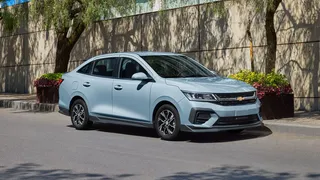 El Chevrolet Aveo Sedán 2025 presume un diseño actualizado y busca afianzar su popularidad.