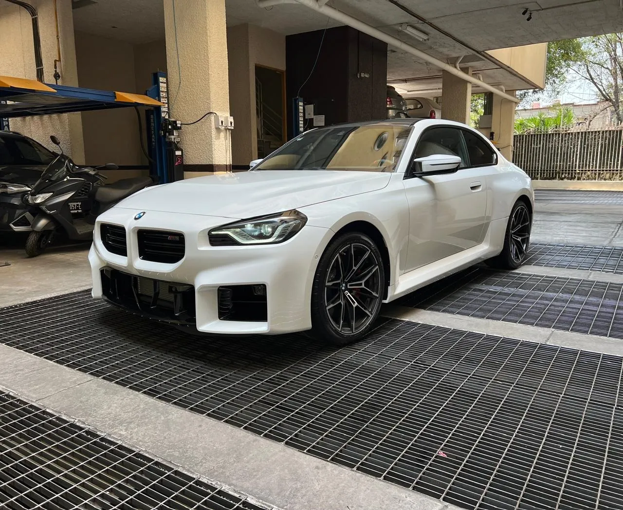Bmw M2 Coupe At 2025 Con 70 Kilometros Equipo Adicional