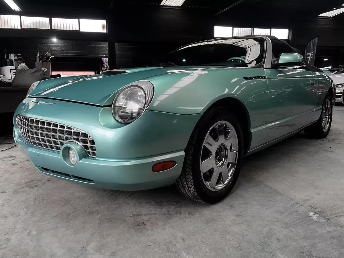Ford Thunderbird 2002