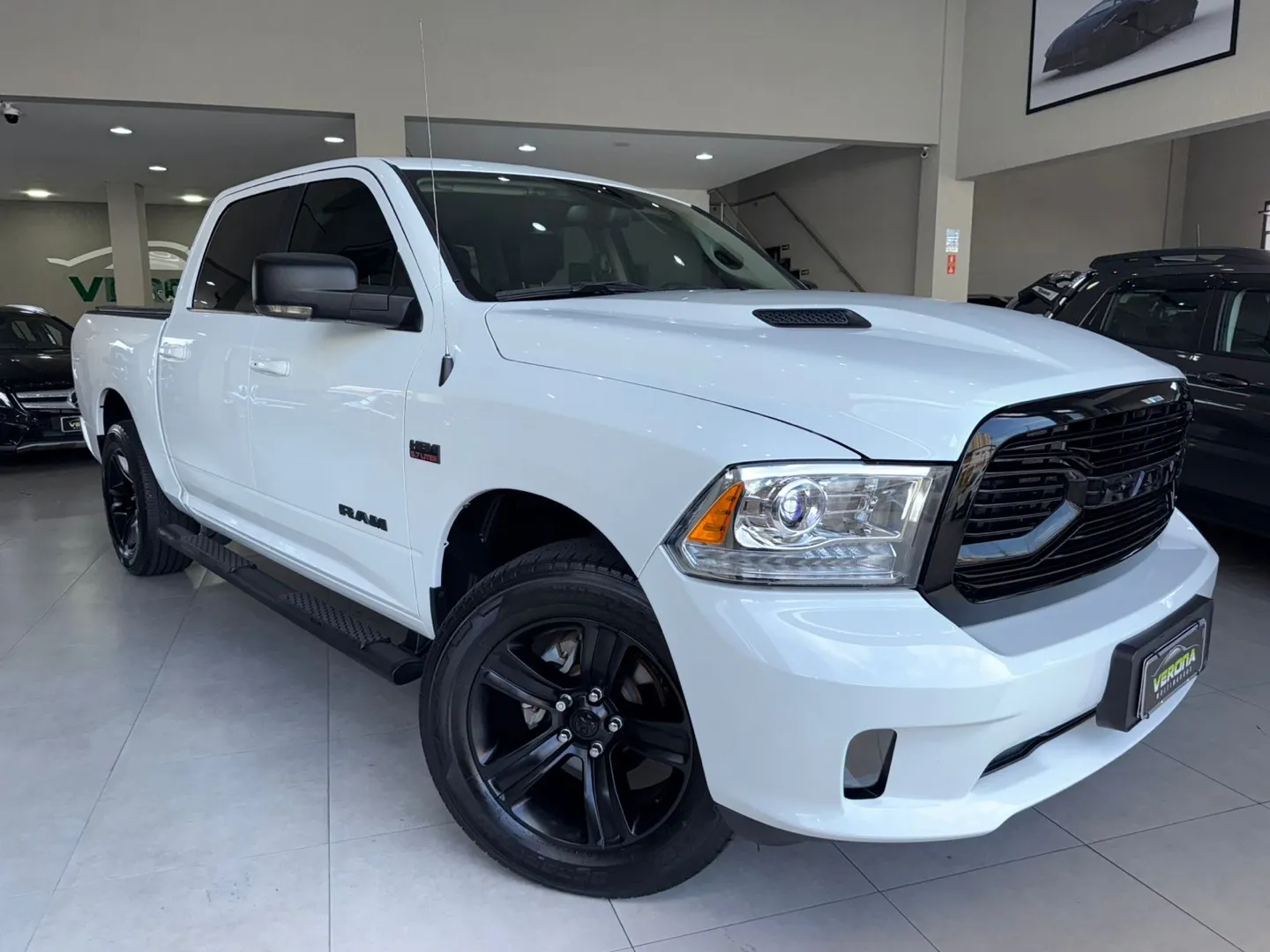 Ram Classic 5.7 V8 Gasolina Laramie Cd 4x4 Automático