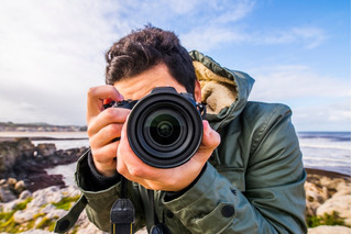 Hombre tomando una fotografía