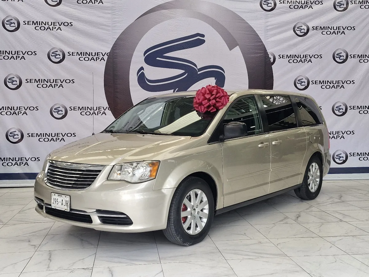 Chrysler  Town & Country  2013