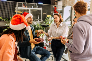encuentre el mejor regalo para sus compañeros de trabajo