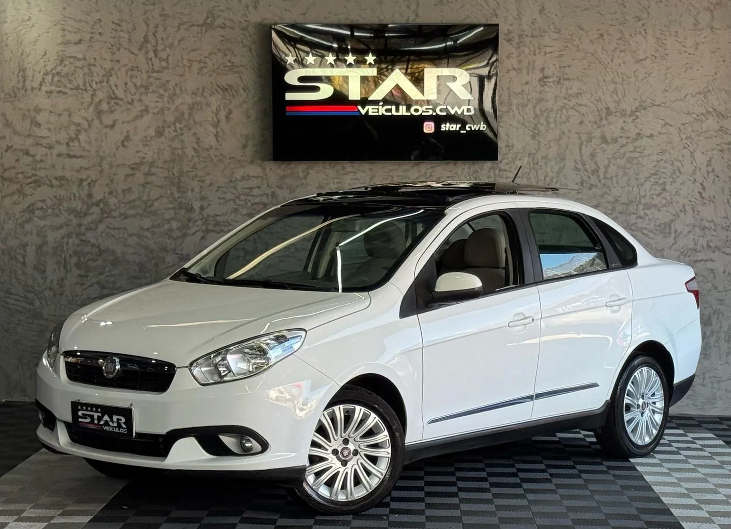Fiat Siena Essence 1.6 2013
