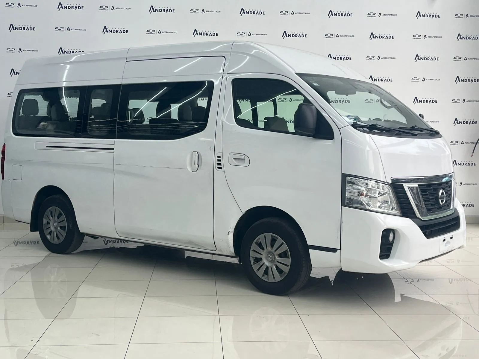 Nissan Urvan 2021