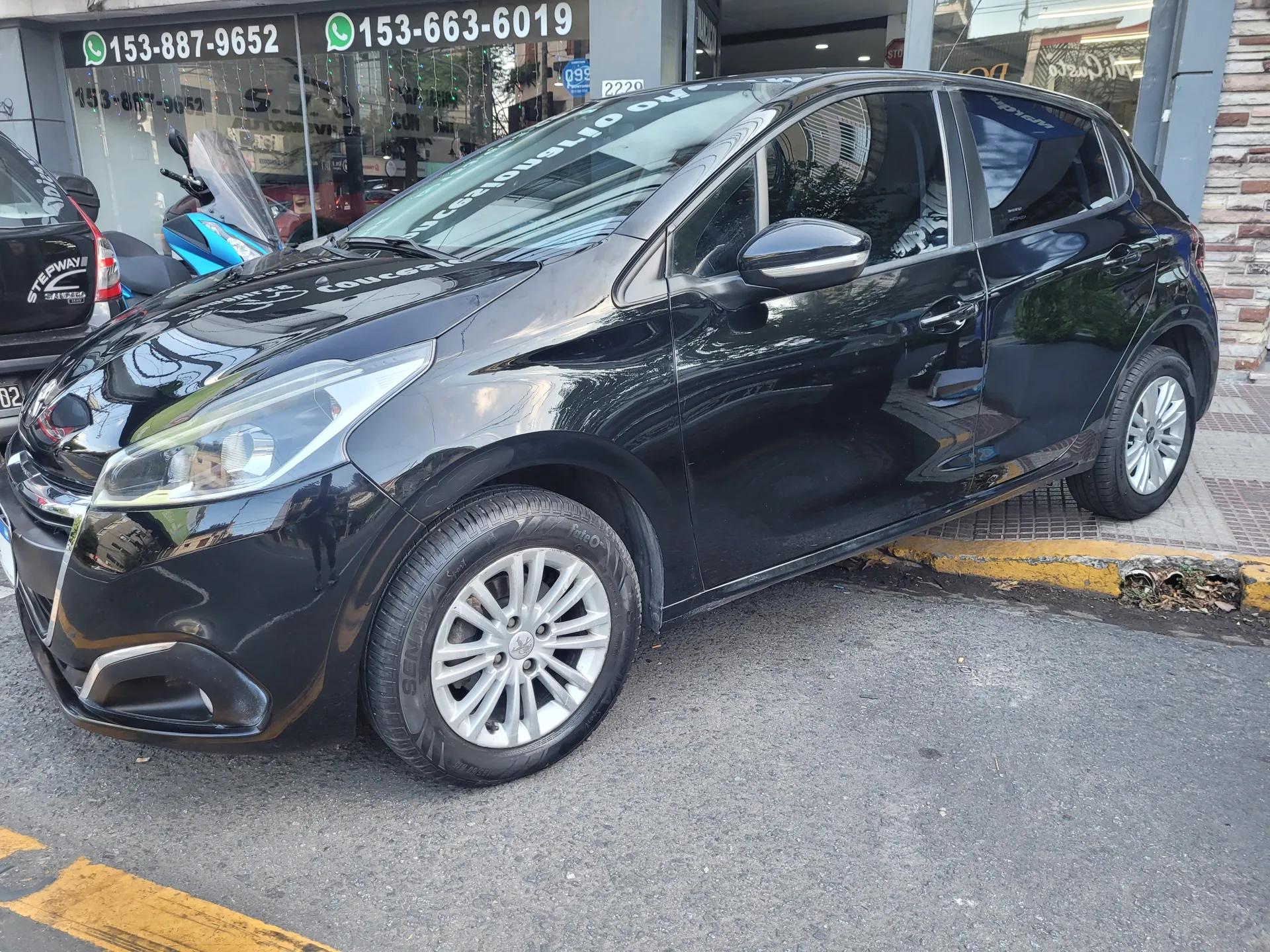 Peugeot 208 1.6 Allure Nav Tiptronic