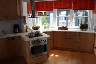 Estufa dentro de cocina