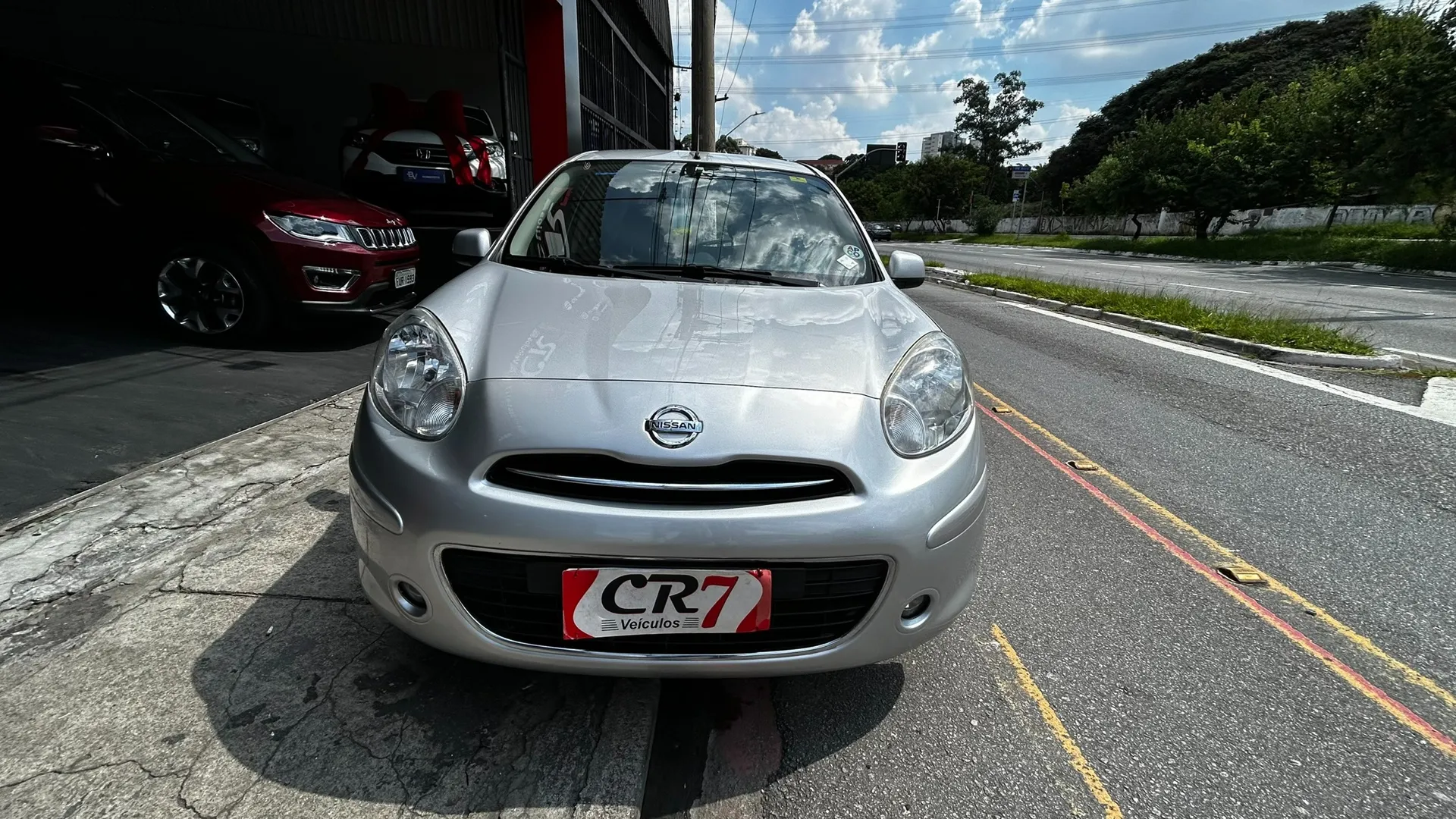 Nissan March 1.0 S 5p