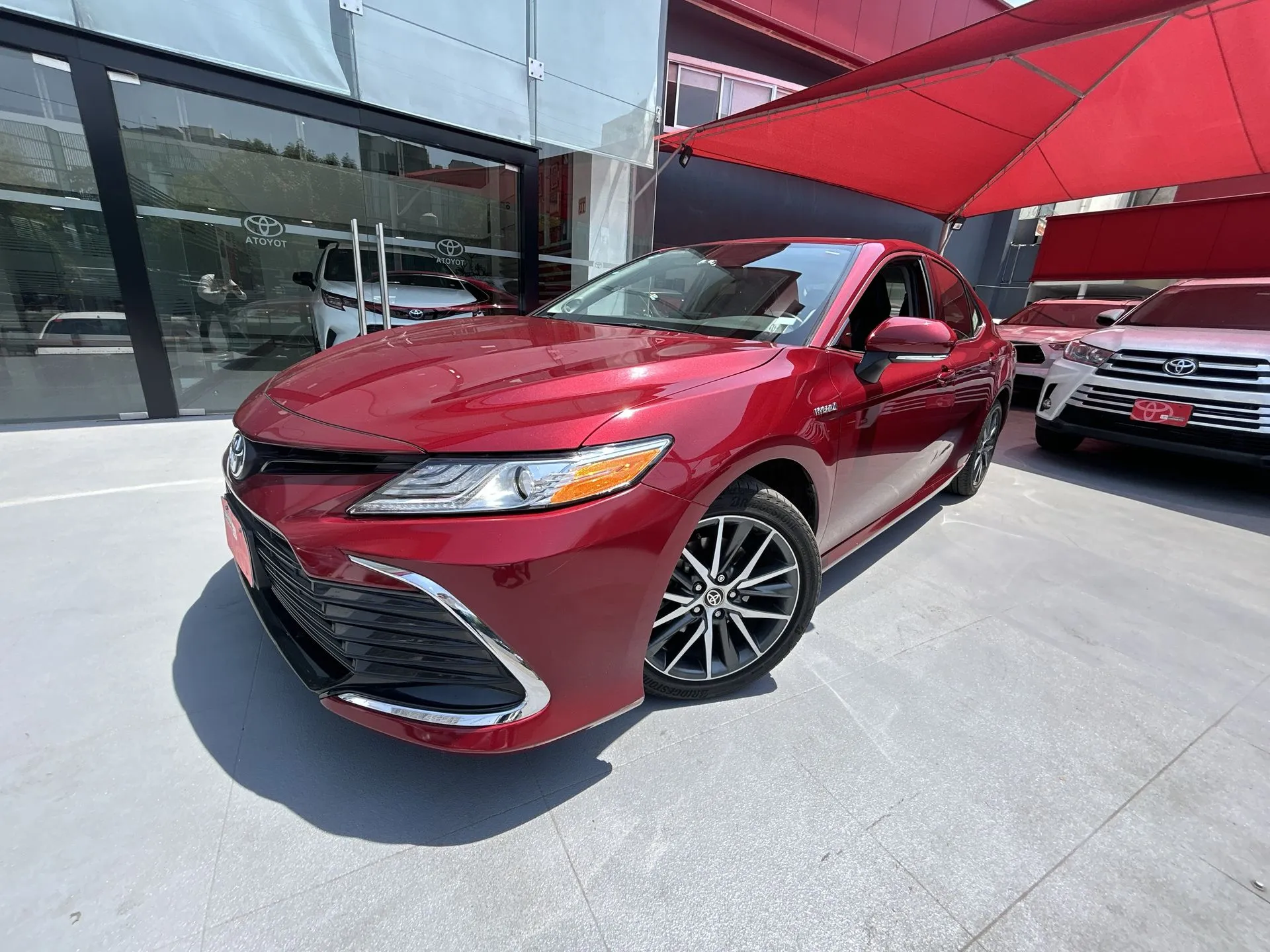 Toyota Camry Xle Hv 