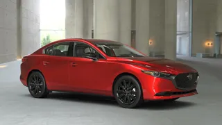 Líneas fluidas y una parrilla imponente definen la estética del Mazda3, ya sea en su versión sedán o hatchback.