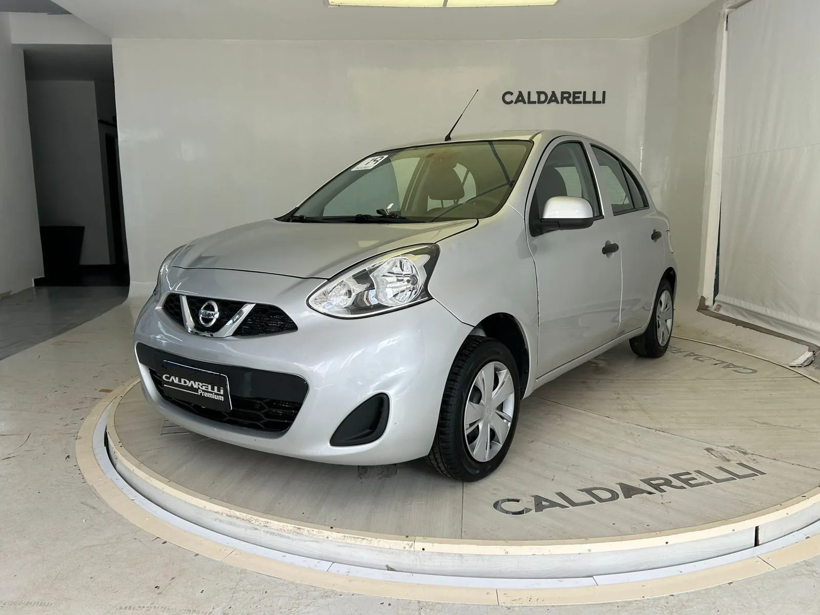 Nissan March 1.0 12v S 5p