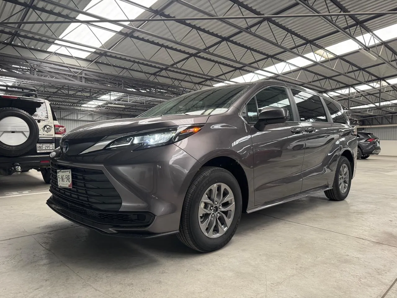 Toyota Sienna 2.5 Hev Le Fwd