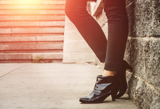 Encuentre sus Botas Negras