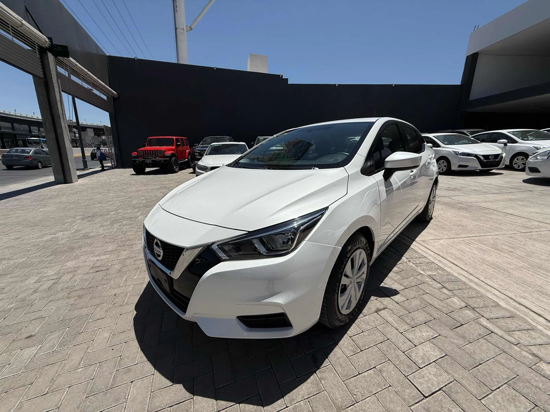Nissan Versa 1.6 Sense Mt