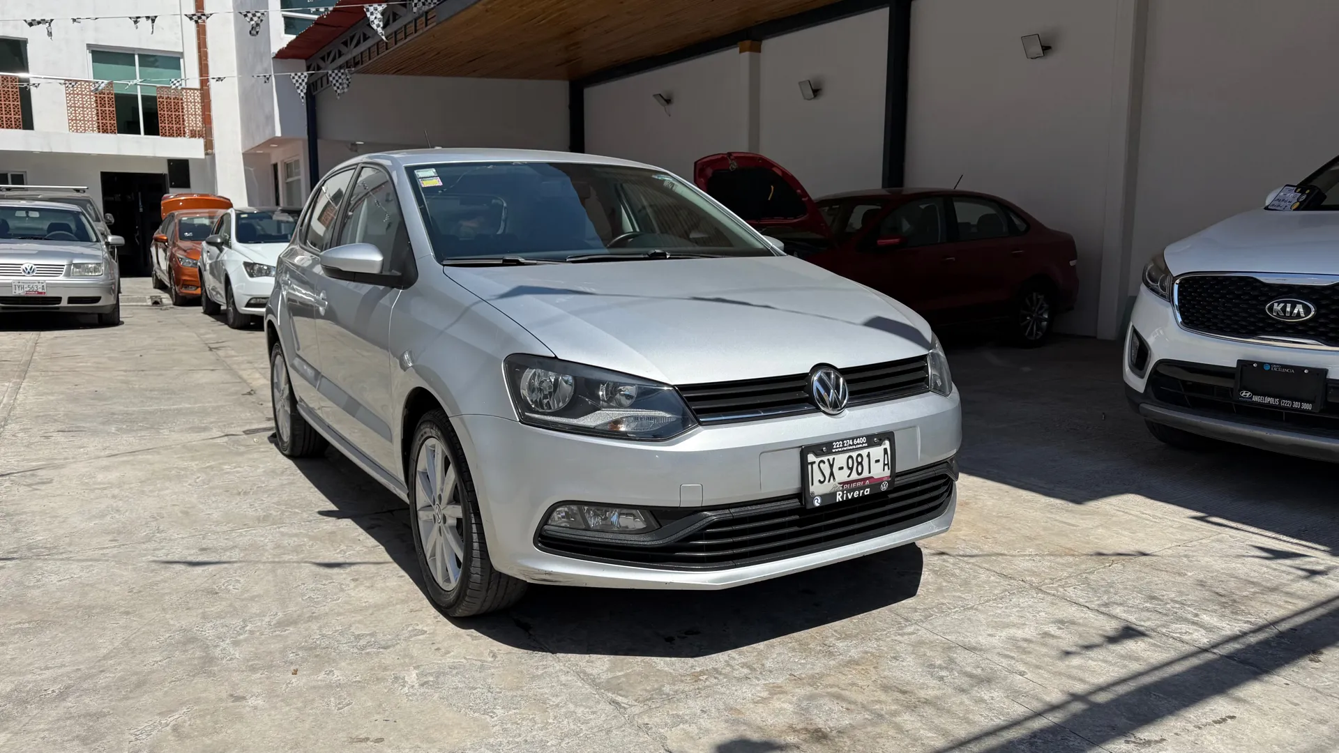 Volkswagen Polo 1.6 L4 Tiptronic At