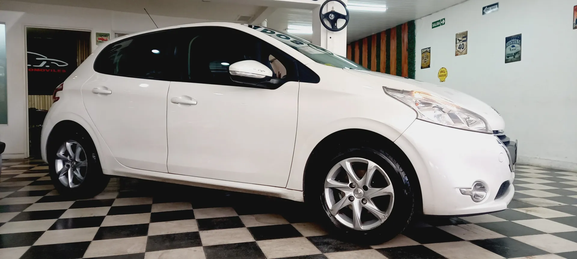 Peugeot 208 1.5 Allure