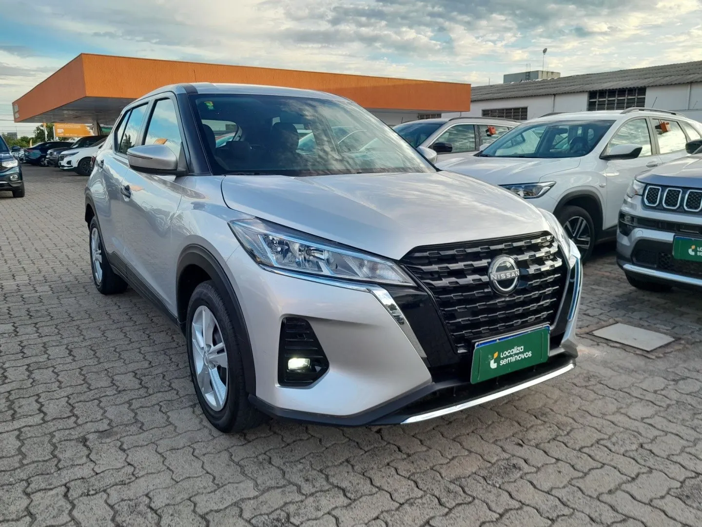 Nissan Kicks 1.6 16v Flexstart Active Xtronic
