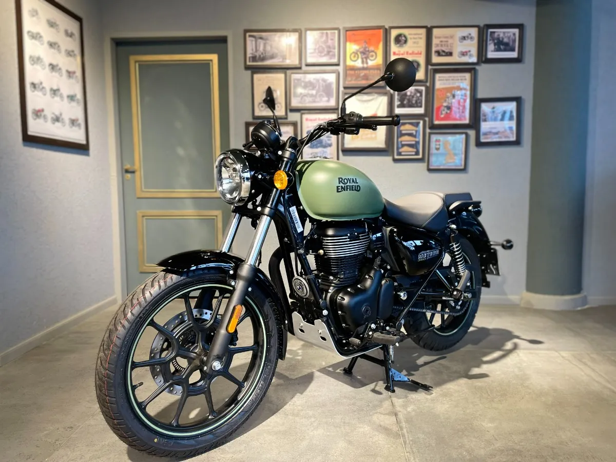 Royal Enfield Meteor 350 0km - Primer Service Bonf.