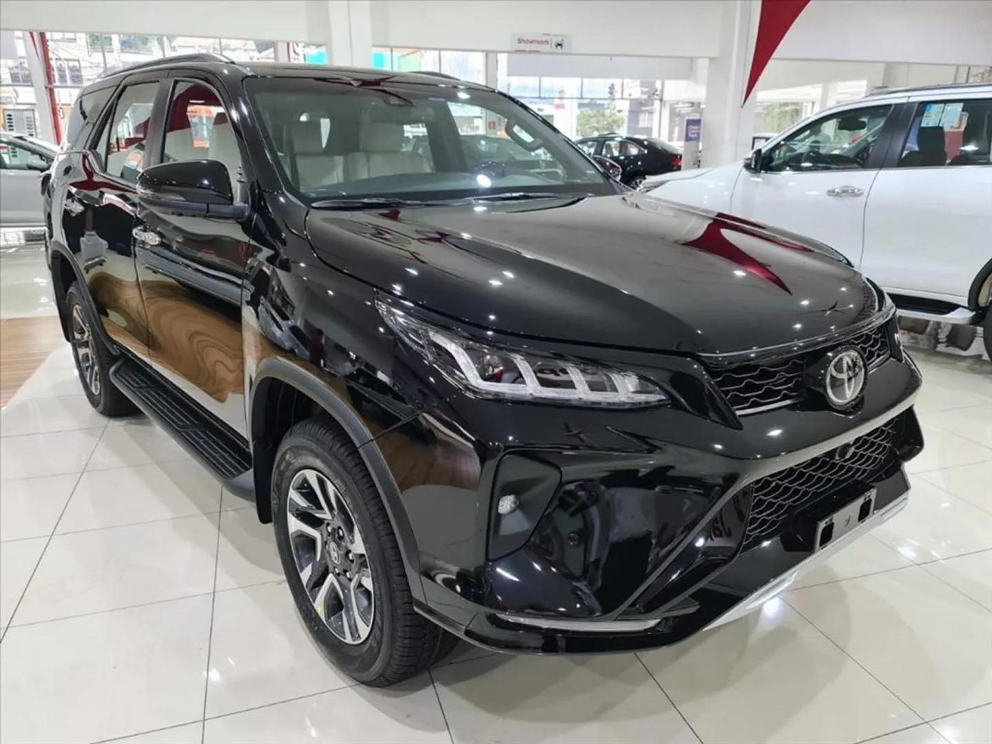 Toyota Hilux Sw4 Diamond 2.8 Tb 4x4 Die. Aut