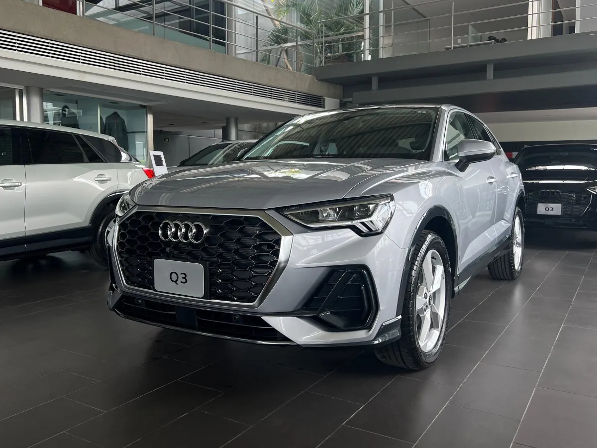 Audi Q3 Sportback 1.4 35 Tfsi Select 150hp At