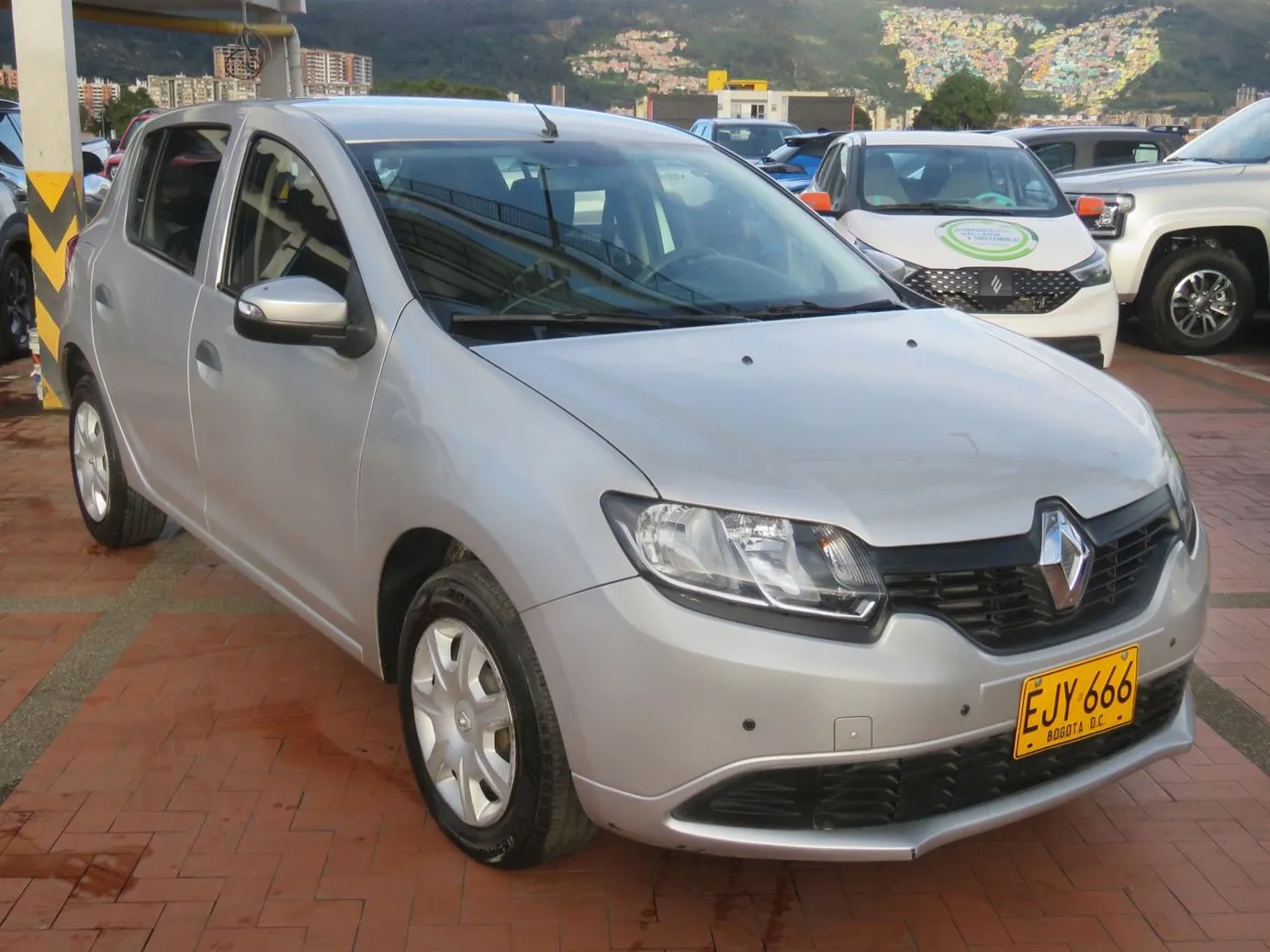 Renault Sandero Authentique 1.6 A/a  2019 Ejy666