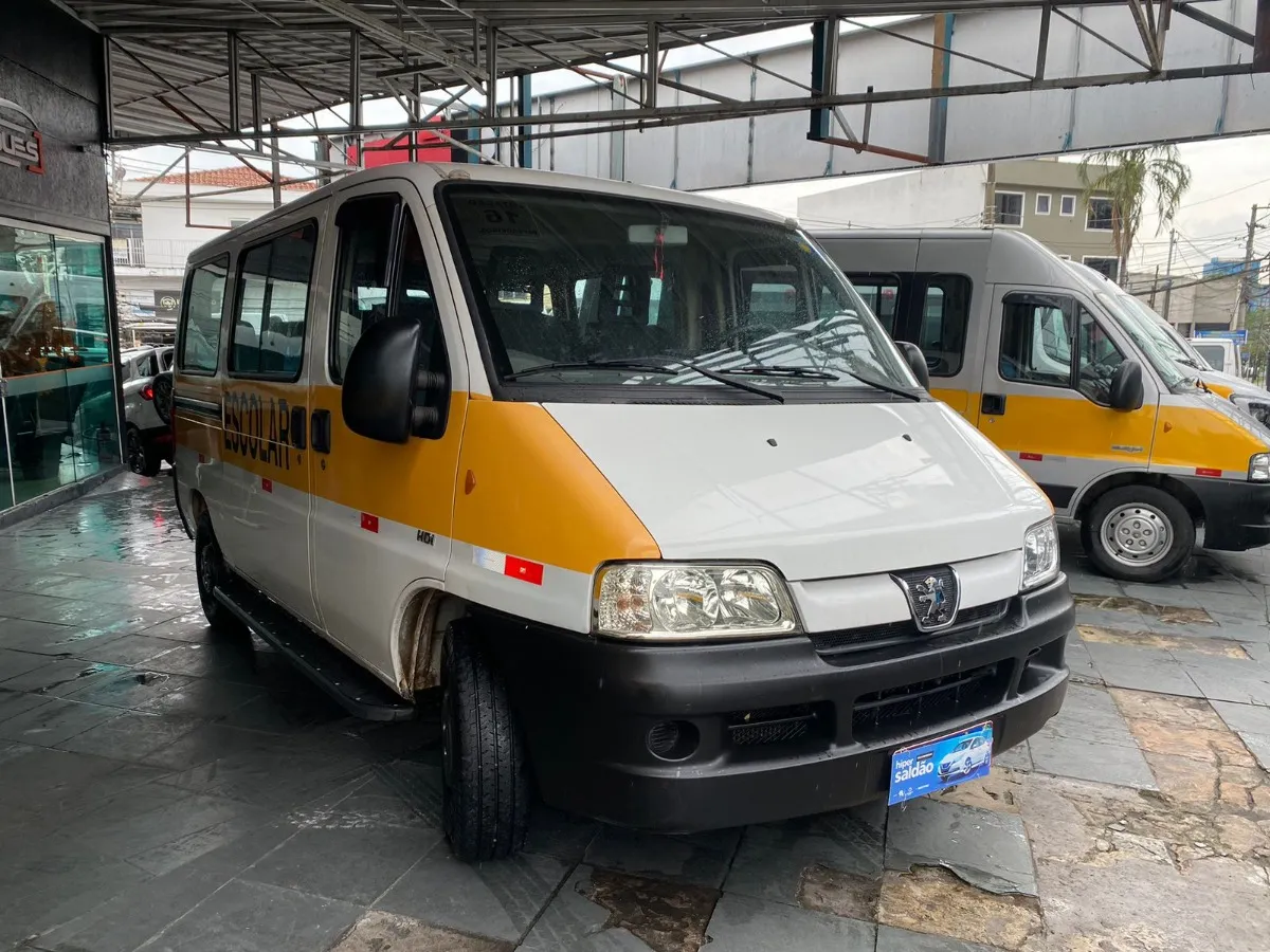Peugeot Boxer 330 16 Lugares 2009