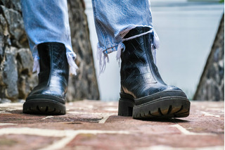 encuentre sus botas para mujer