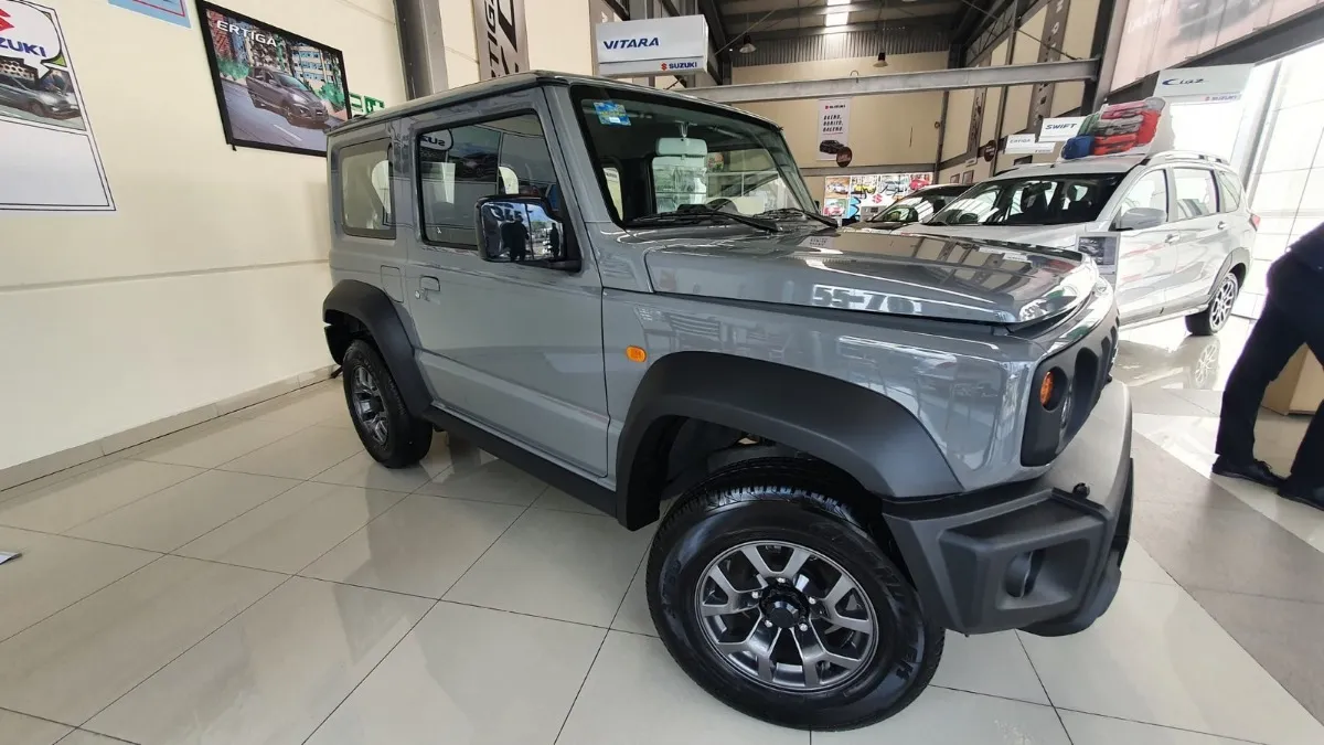 Suzuki Jimny 3 Ptas At
