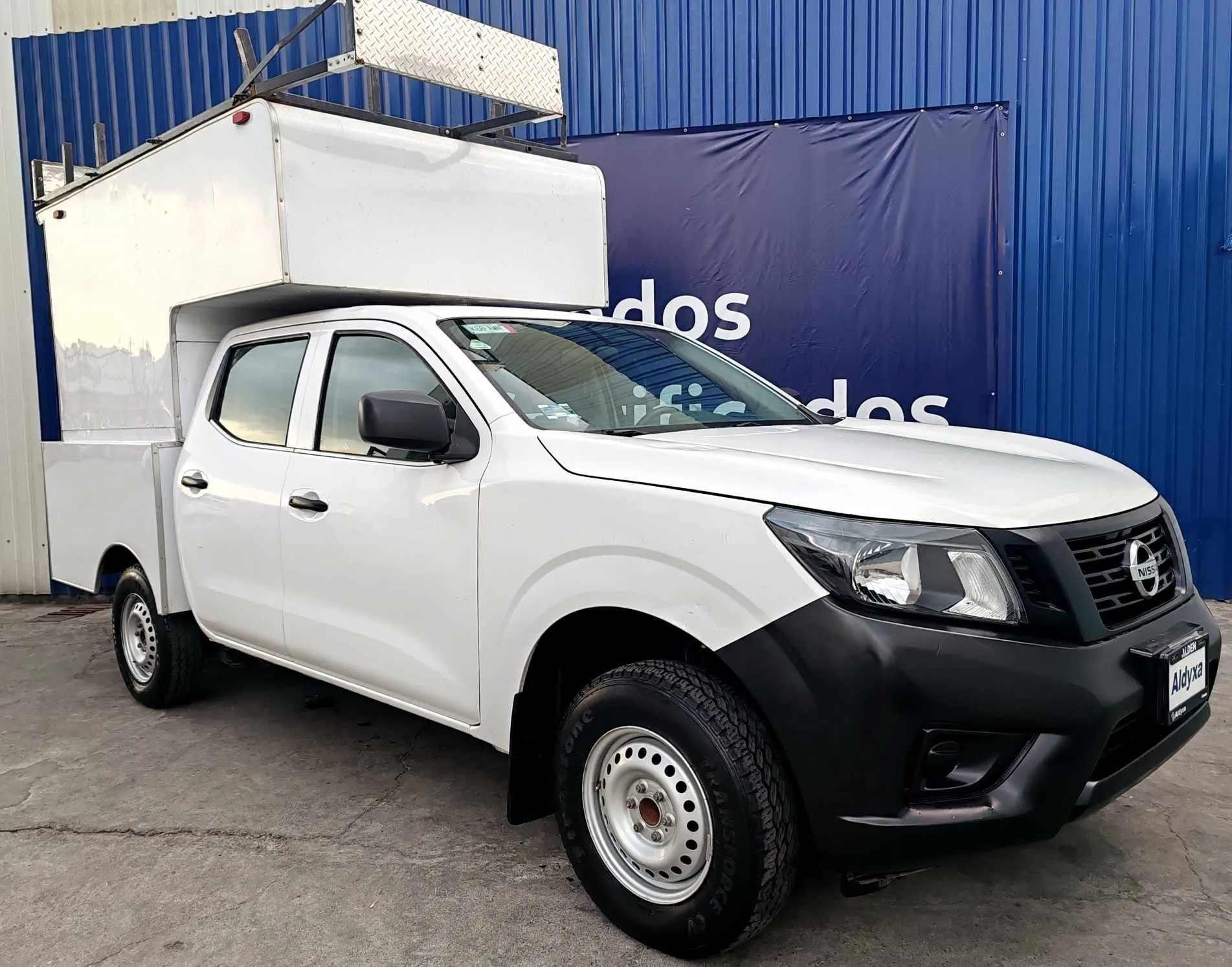Nissan Np300 2.5 Doble Cabina S Aa Pack Seg Mt