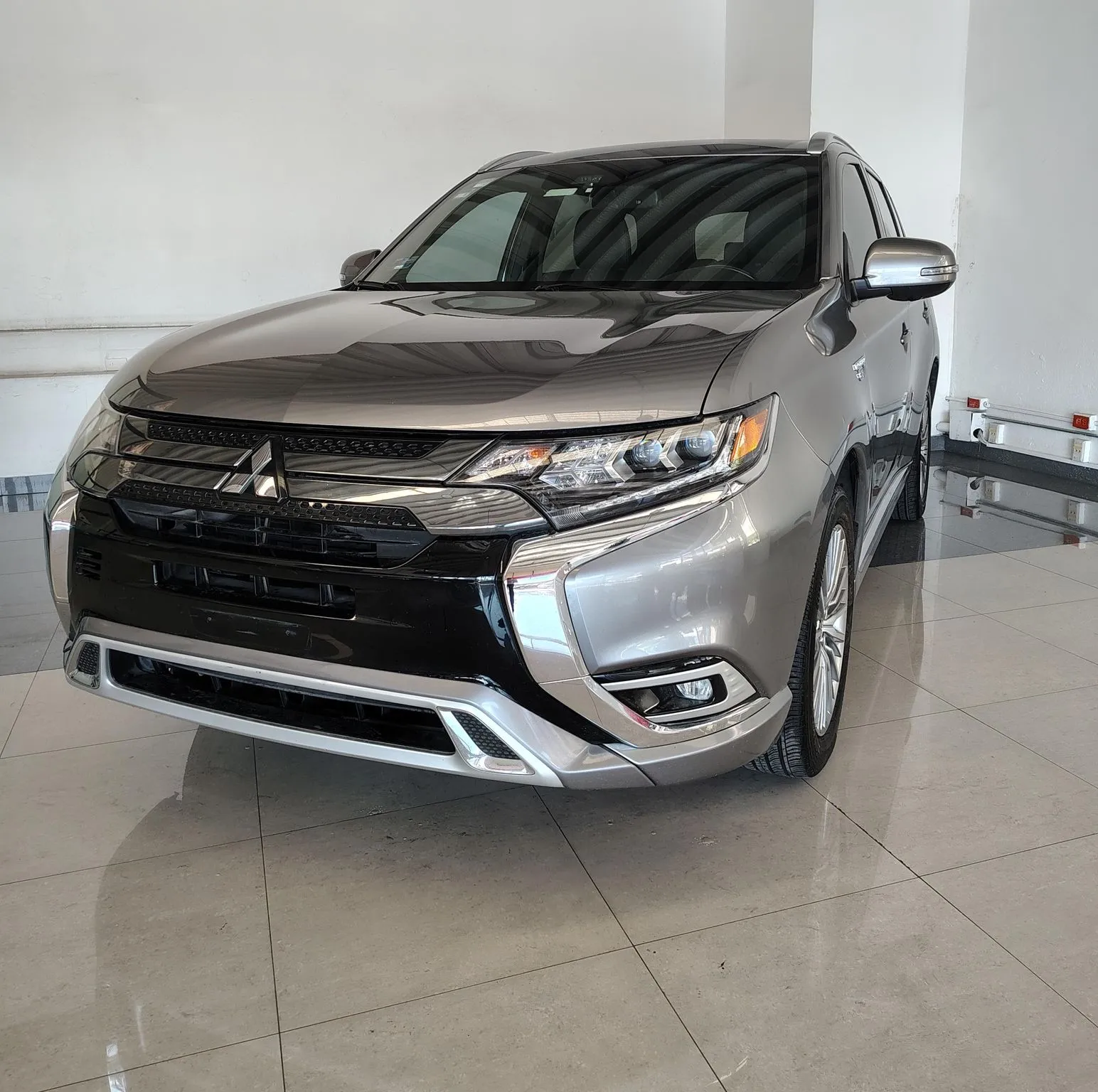 Mitsubishi Outlander Limited Hibrida Phev 2020