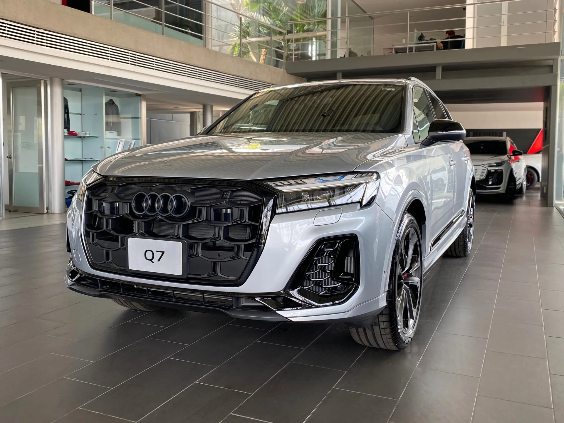Audi Q7 Suv 55 Tfsi E Quattro 290(394) Hp Tiptronic Phev