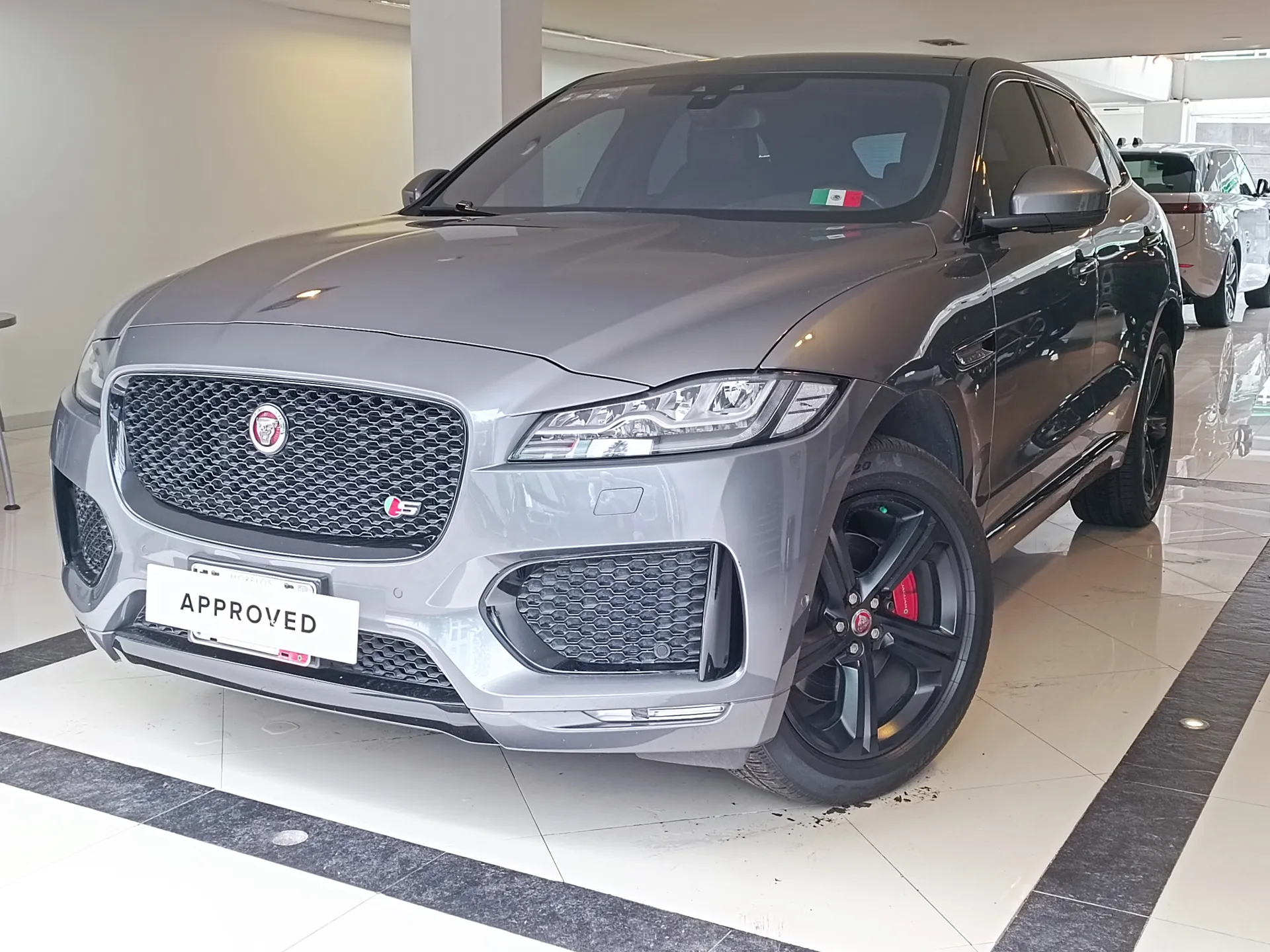 Jaguar F-pace 2018
